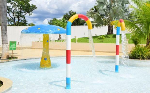 Encontro Das Aguas Caldas - Cortesia Ingressos Da Rede Wam Opcoes Water Park, Nautico E Clube Prive Caldas Novas Exteriör bild